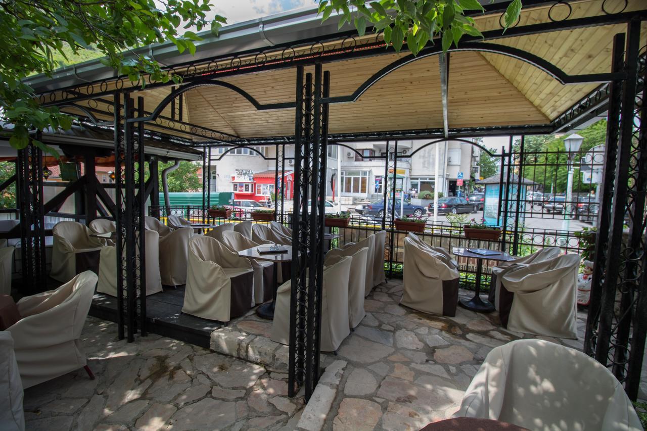 Pansion Oscar Summer Garden Mostar Exterior photo